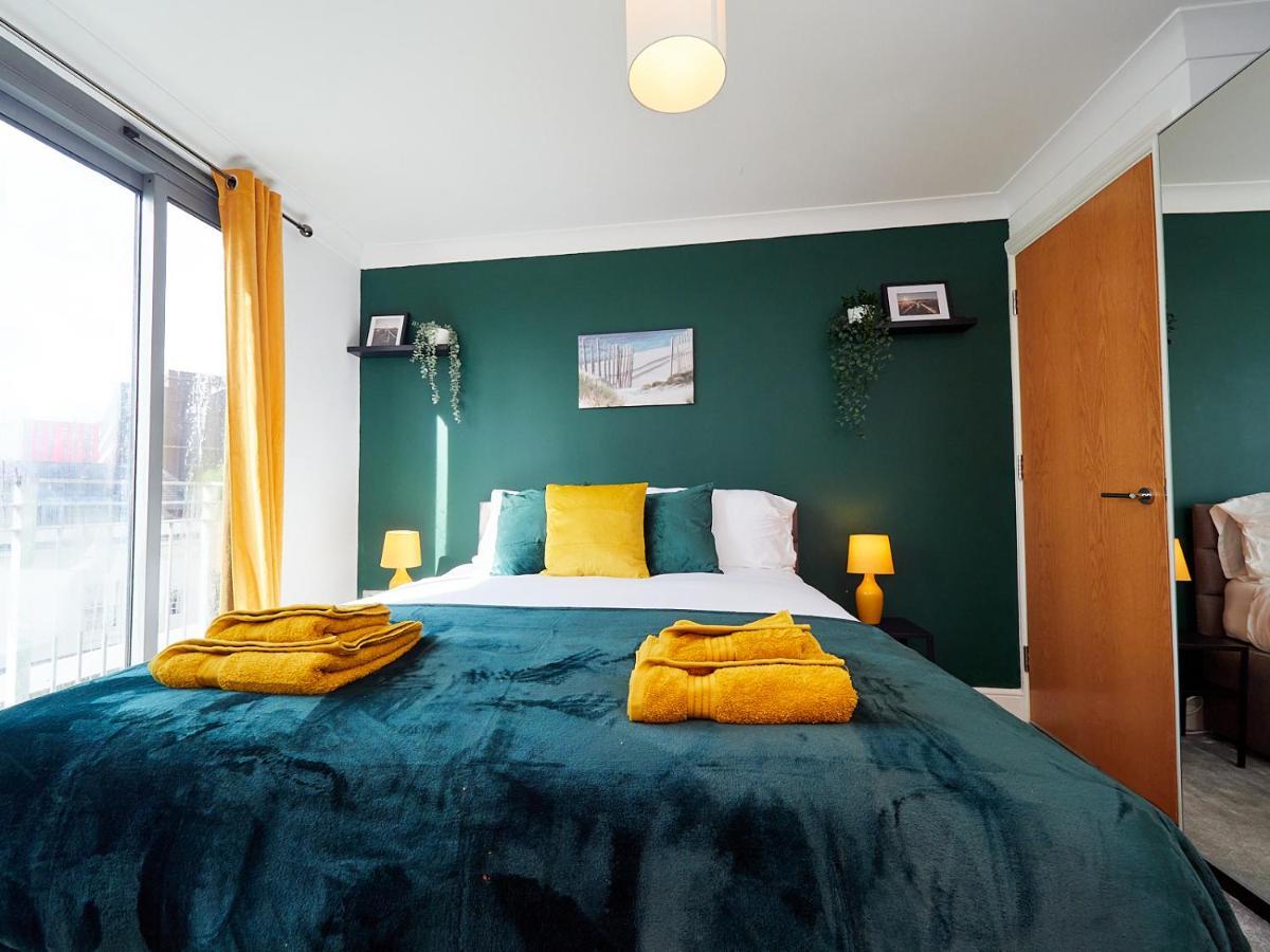Emerald Suite - Two Story Duplex Apartment - Balcony - Contractors - Family - City Centre - Broadway Plaza - Five Ways - Sleeps 6 Birmingham Extérieur photo